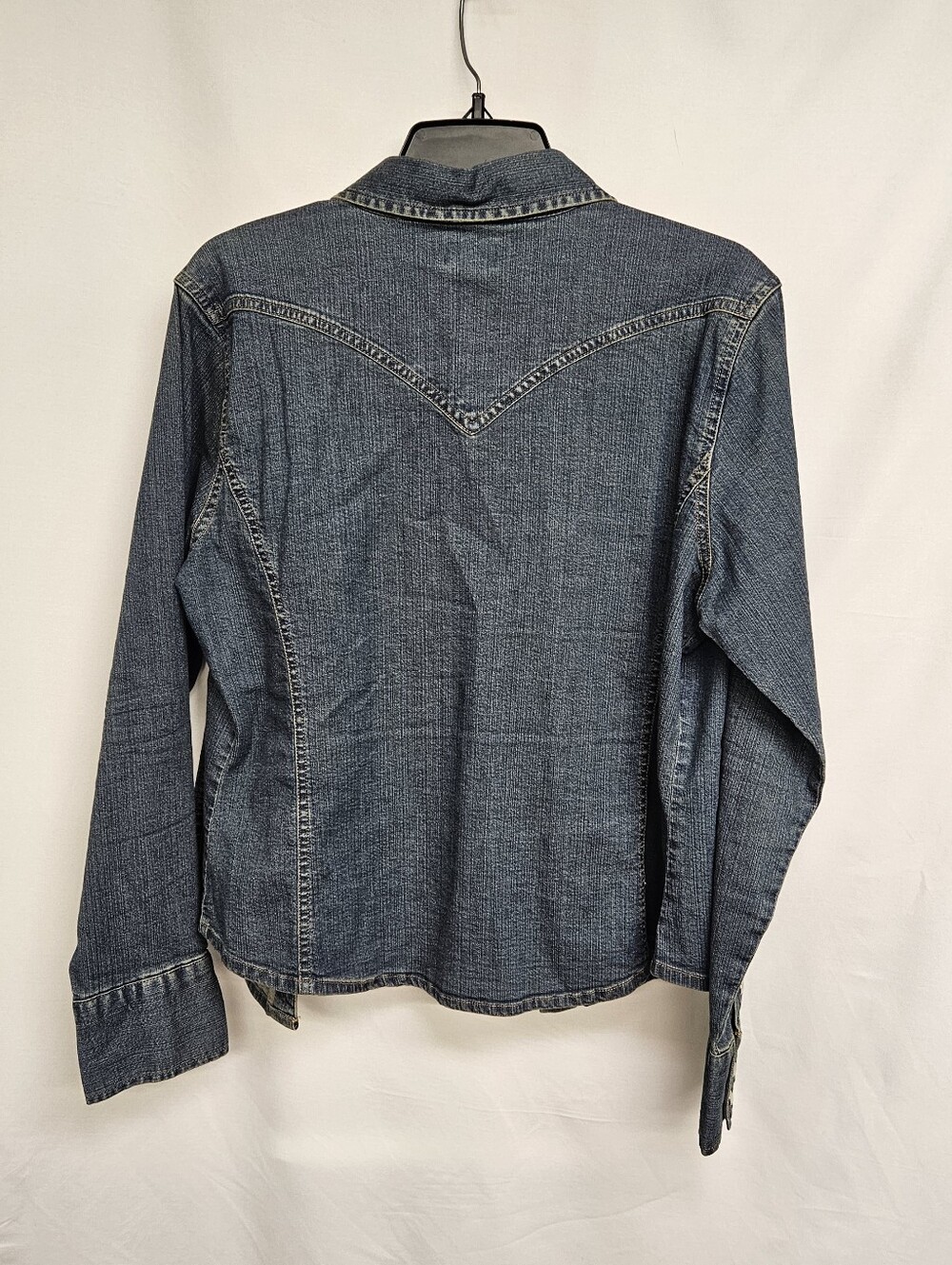 LEVI’S Vintage Western Denim Shirt Womens Size LARGE Long Sleeve Pearl Snaps - Picture 4 of 10